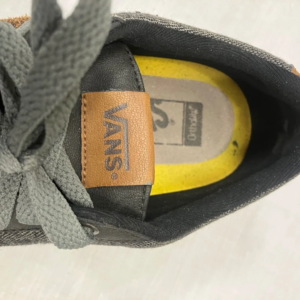 Vans Atwood Mens 9‎ Black Grey Low Top Skate Sneakers Brown Leather Accents